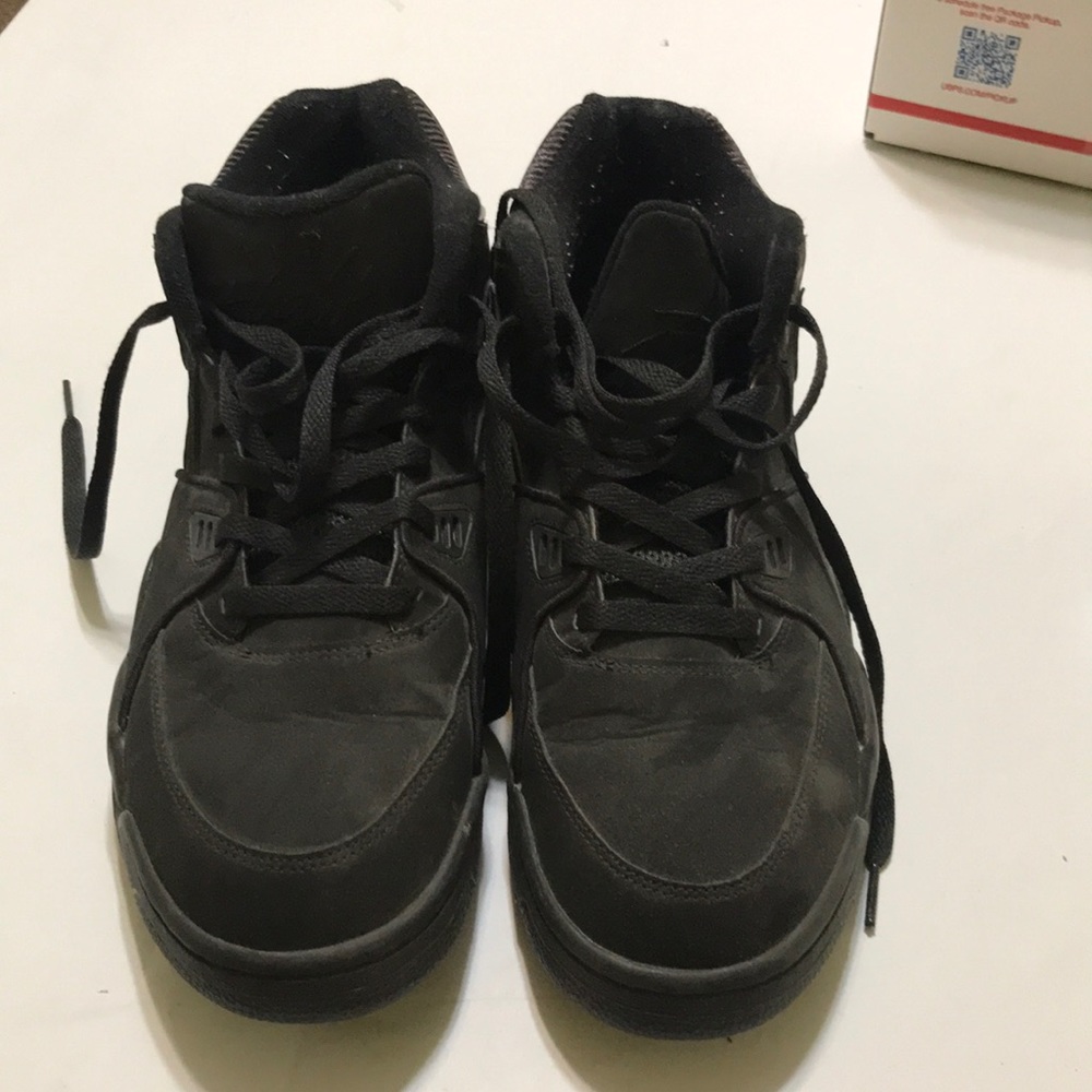 A pair of Nike air flights size 10
